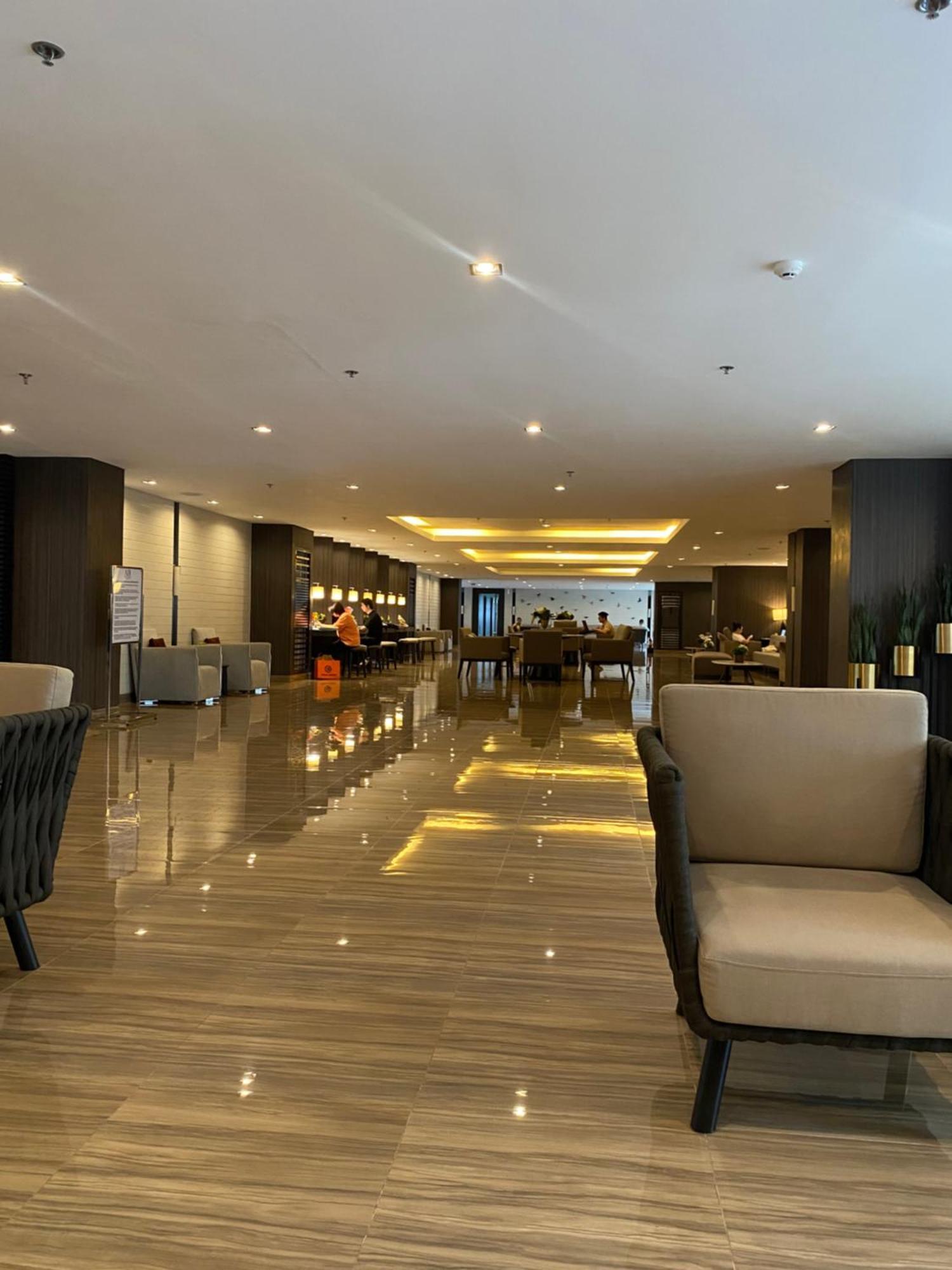 Frost At Air Residences Makati Manille Extérieur photo