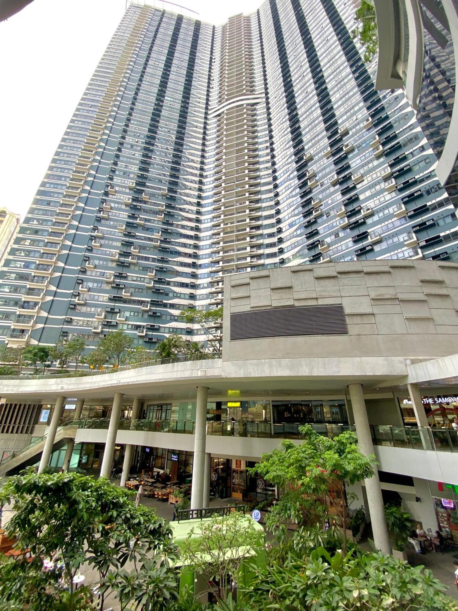 Frost At Air Residences Makati Manille Extérieur photo