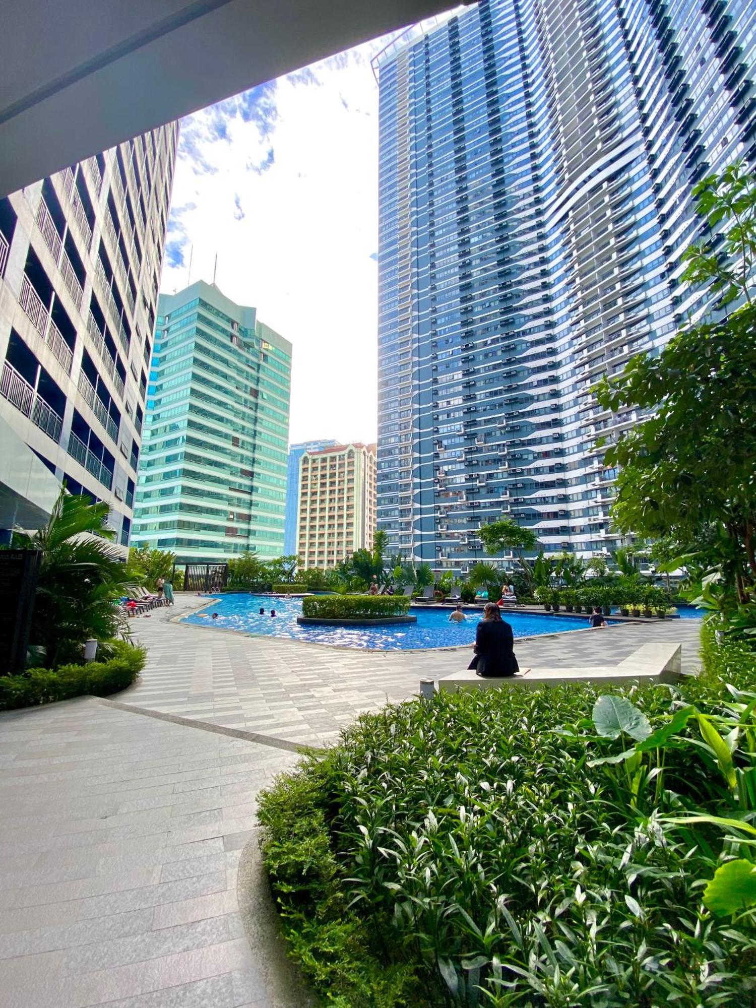 Frost At Air Residences Makati Manille Extérieur photo